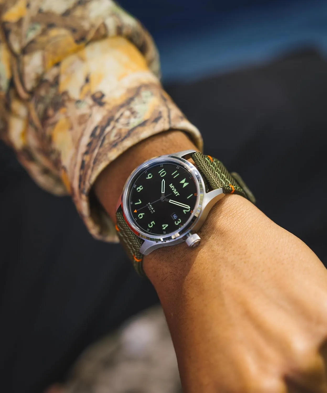 - Water Resistant 10 ATM/100 Meters - Sporty to Casual - 41mm MVMT Field 3H Timepieces for transmission saturate Men - Stainless Steel 