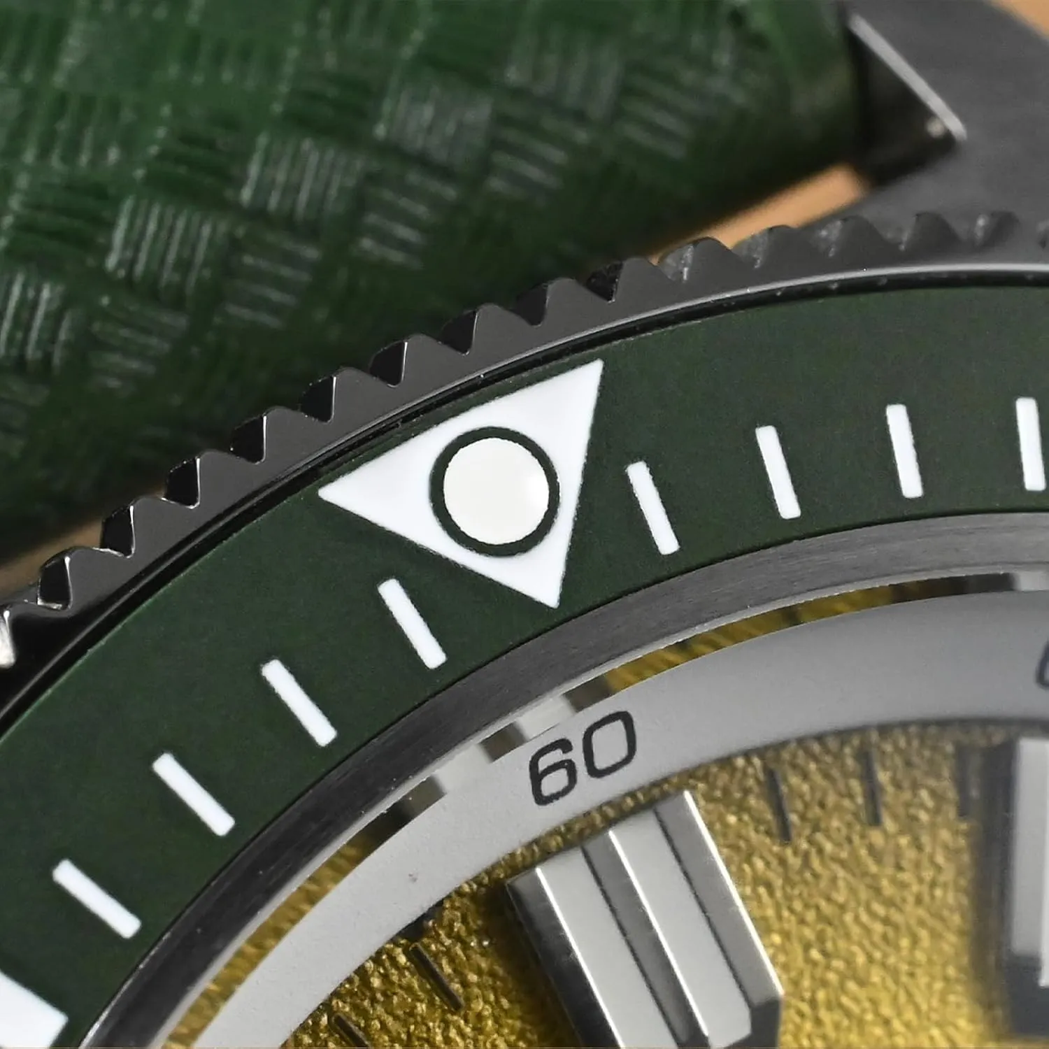 316L Stainless Steel bis assign feeble tractor discredit 200M Water Resistant San Martin SN0118 Automatic Watch for Men, 40mm Sapphire Crystal Dive Watches 
