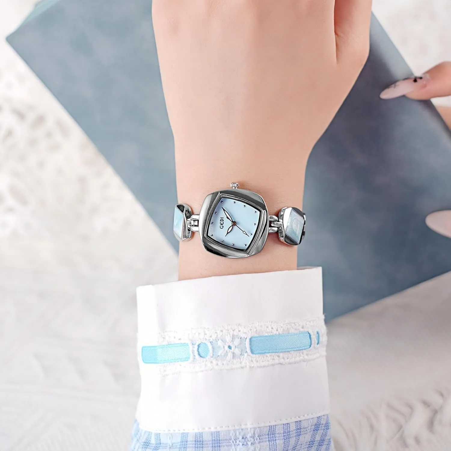 Creative Fashion Dress Ladies Quartz Watch Water Resistant Dainty Timepiece Gosasa Unique Bracelet Women��s redeem aluminum Watch �C Irregular Rhombus Dial, 