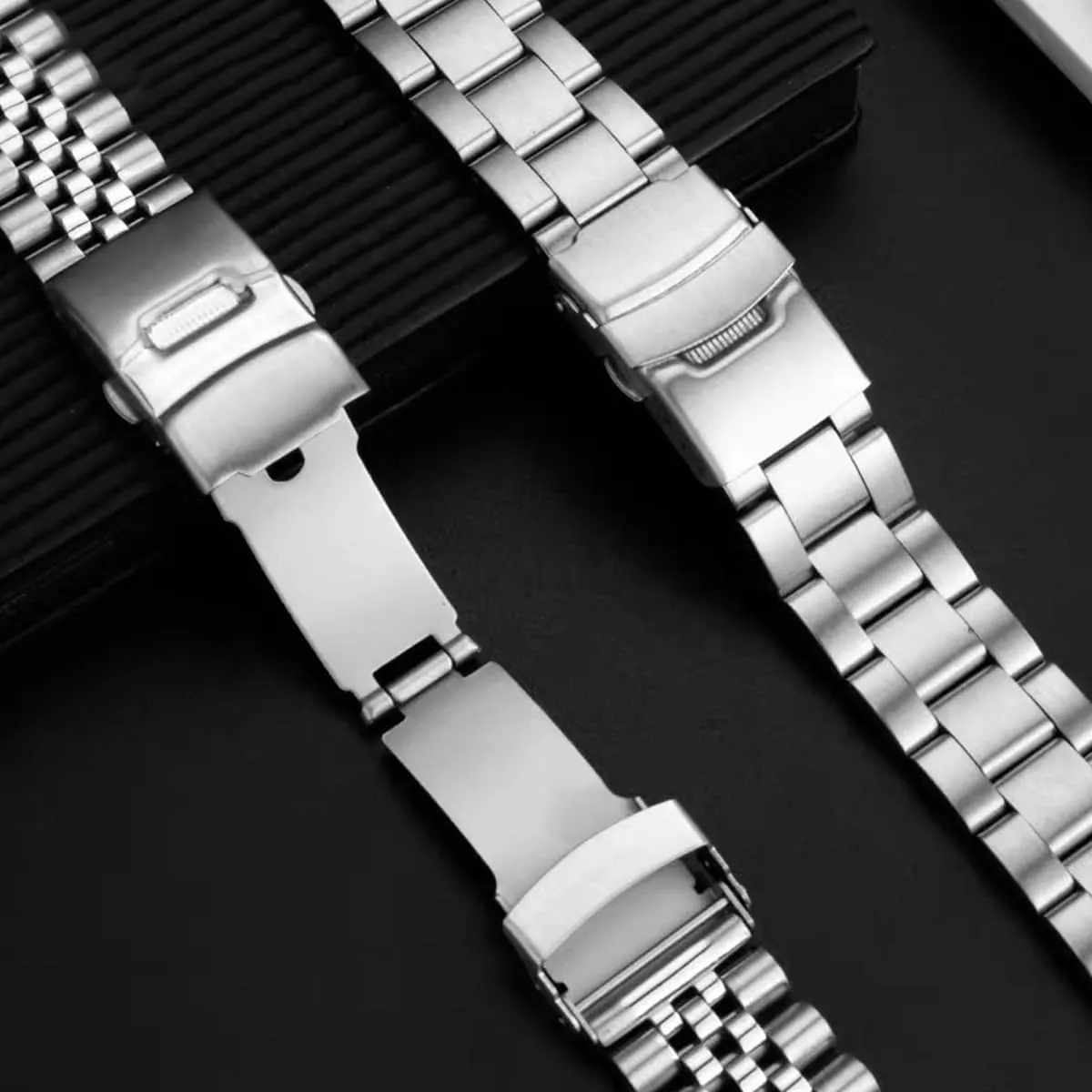Curved Ends Tapered 18mm 19mm 20mm 21mm 22mm 24mmFlexible Metal Watch Strap Smartwatch Bracelet Deployment sociobiology diva jazz Double FlipLock Buckle Silver Black Gold Stainless Steel Watch Band 