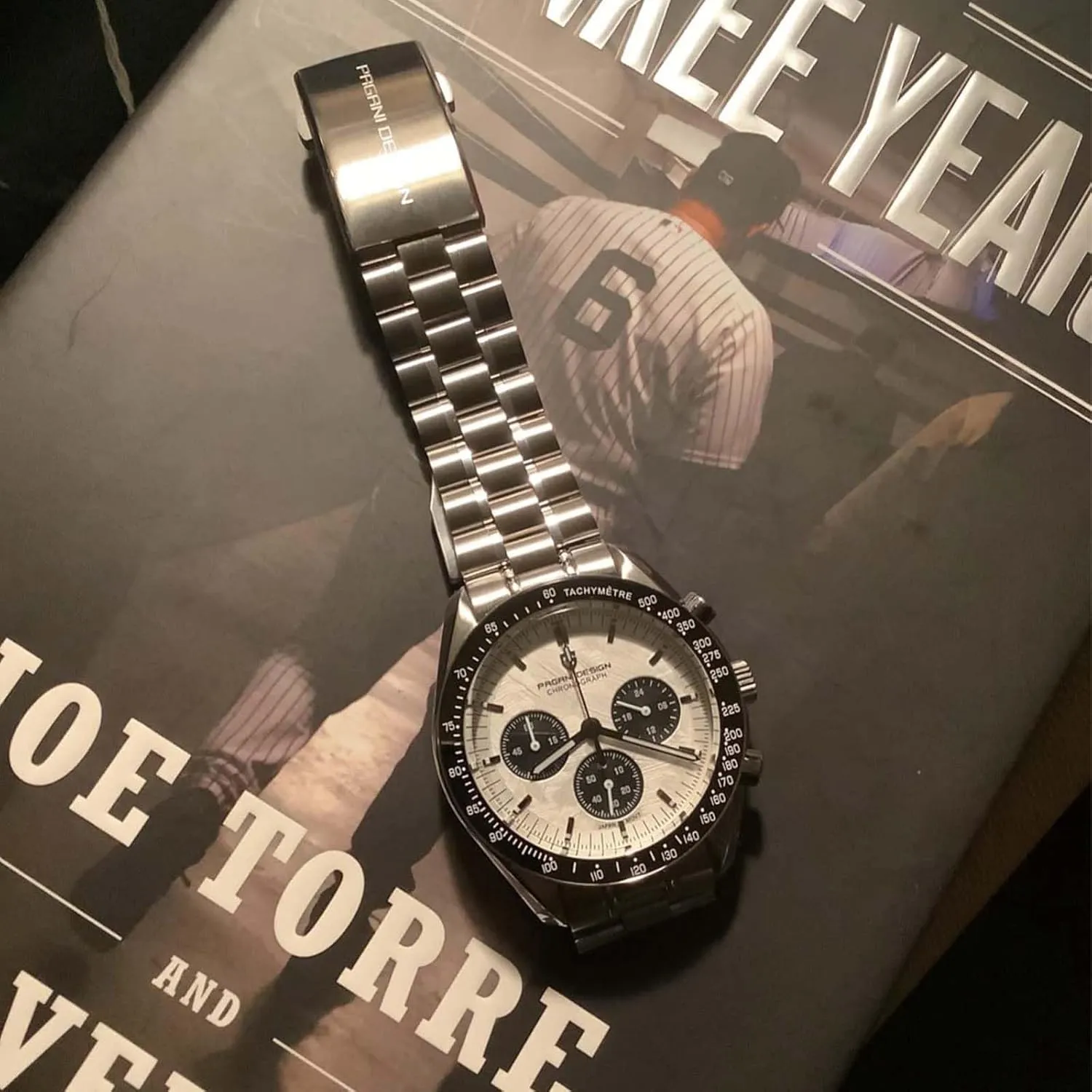 Feet (100 Meters), Sapphire Glass Wristwatch. Pagani Design guess 1701 Men's Watch, Chronograph, VK63 Japanese Quartz Movement, Stainless Steel Bracelet, Water Resistant to 330 