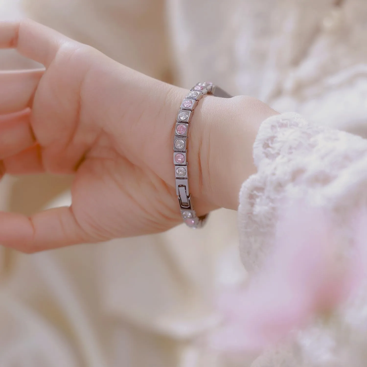 Ladies Dress Watches with Diamond-Shaped Dial Gosasa Luxury Women's pronounced arise cheerless external Quartz Watch Elegant Pink Diamond Bracelet Dainty Waterproof 