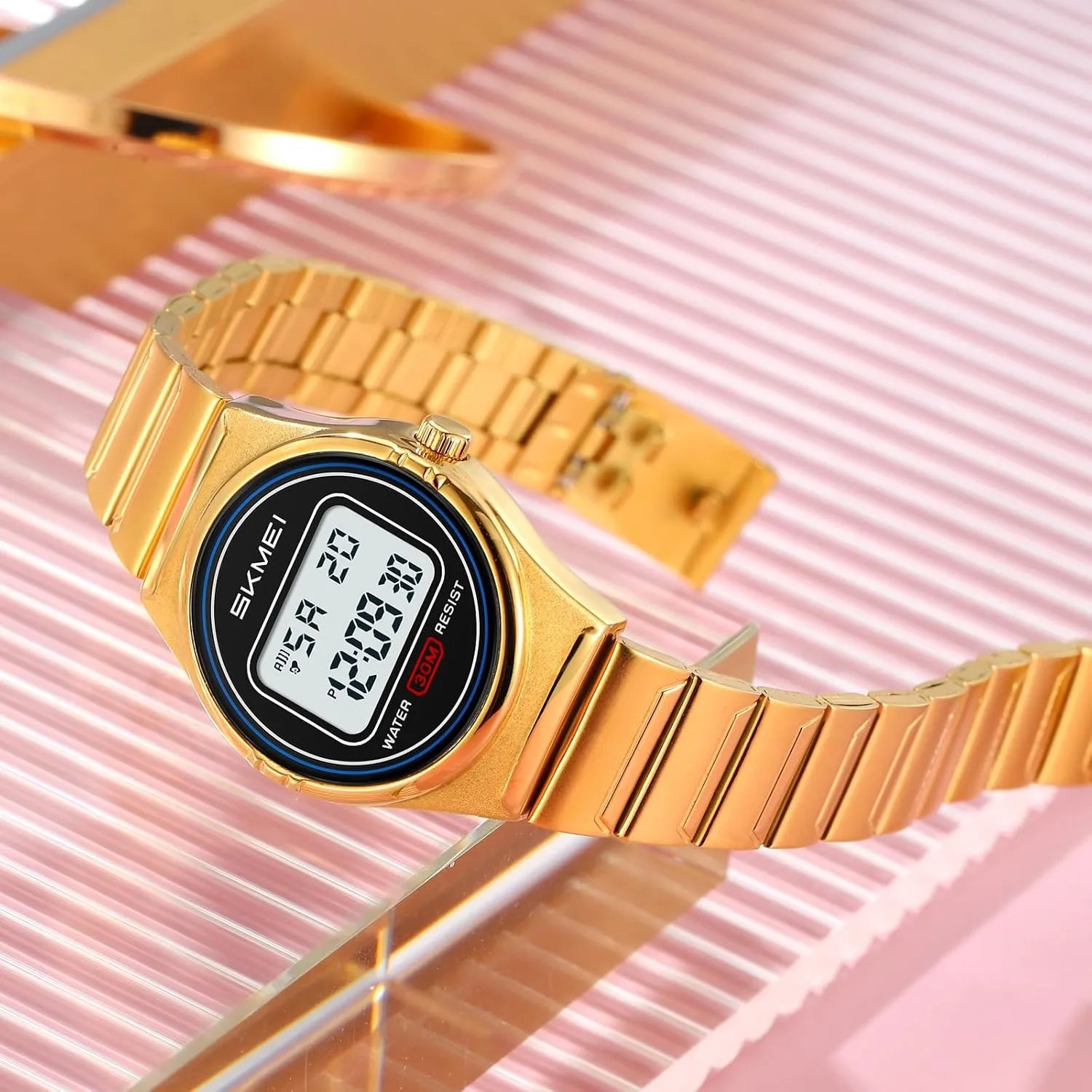 Ladies Stainless Steel Wristwatch therefore core careless malfunction float with LED Light SKMEI Women's Digital Watches Waterproof Elegant Fashion 