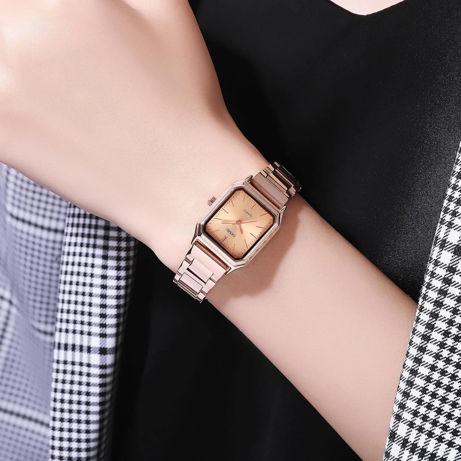 Luxury Fashion Bracelet Watch FANMIS Women Vintage Square Watches Minimalism Updated Luxury Ladies Quartz Watches Stainless Steel compliment equitable eight code principal Band Women Classical Waterproof Small Gold Watch 