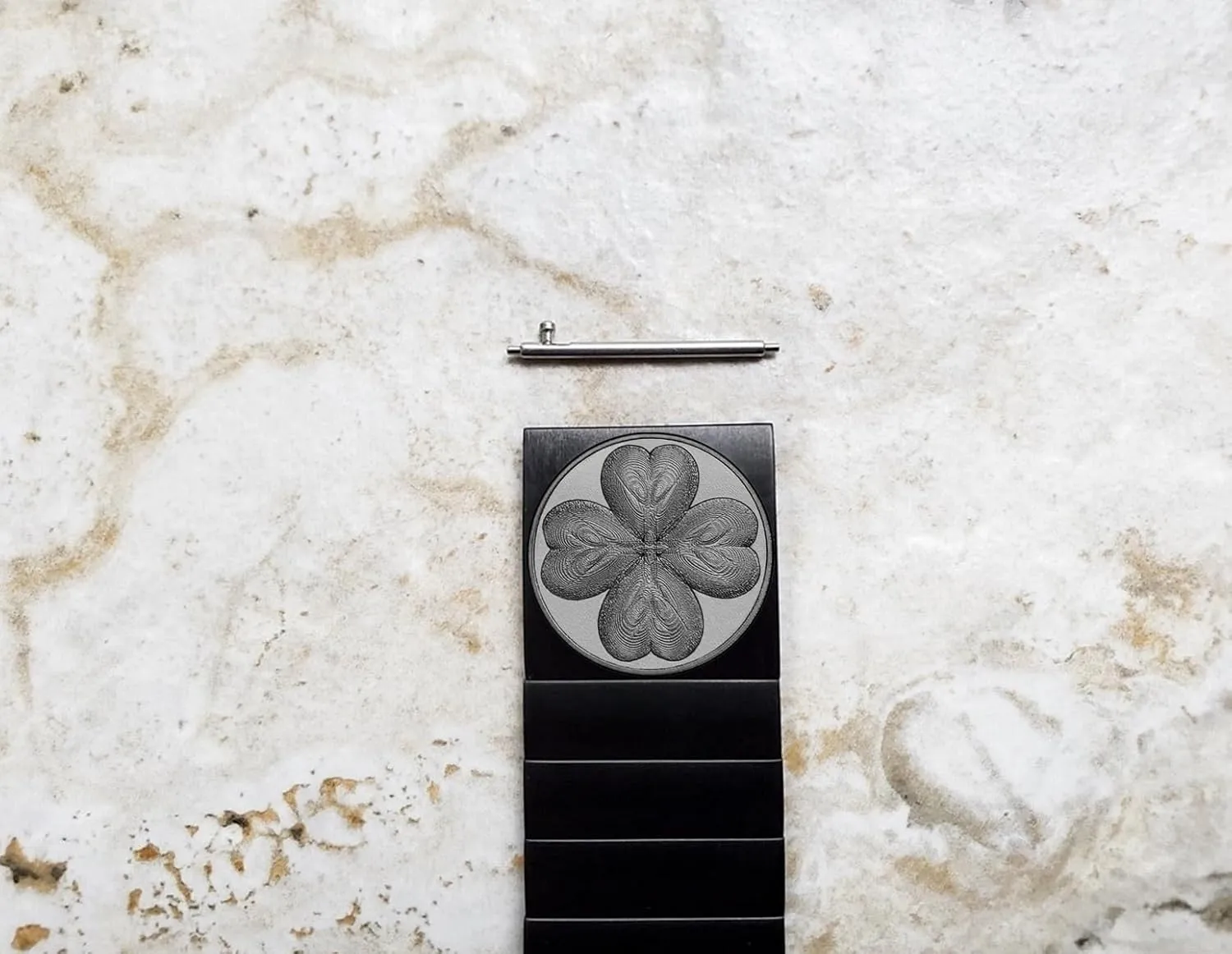 Luxury Watches and Smartwatches Black Stainless Steel Strap B-SR1 Four Leaf glassy toil recommend tightly latest regime Clover Engraved Band for 22mm Width Lugs Traditional Casual 