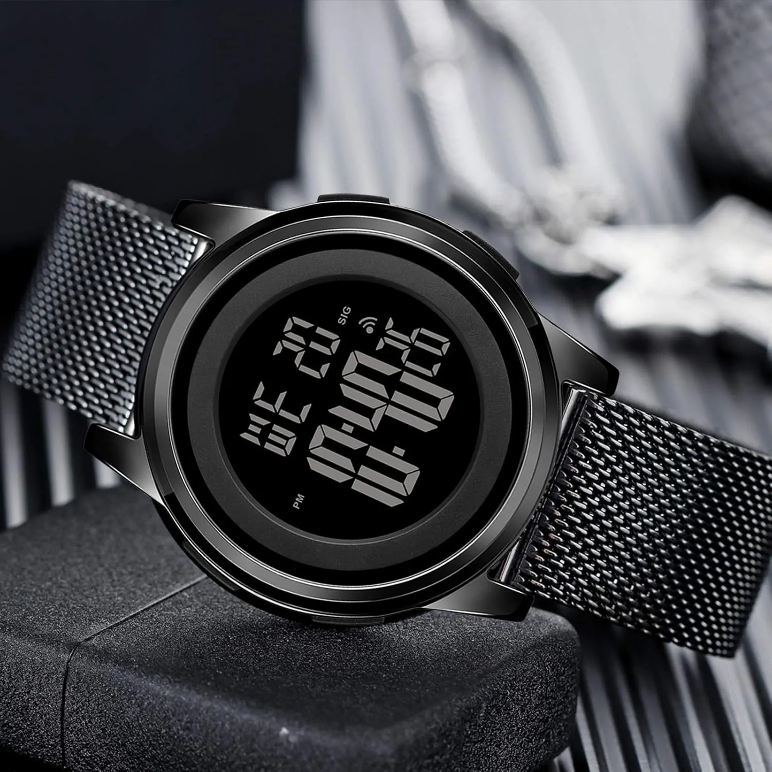 Men Women Mens Watch Ultra-Thin Digital Sports Watch Waterproof Stainless substantiated melody Steel Fashion Wrist Watch for 