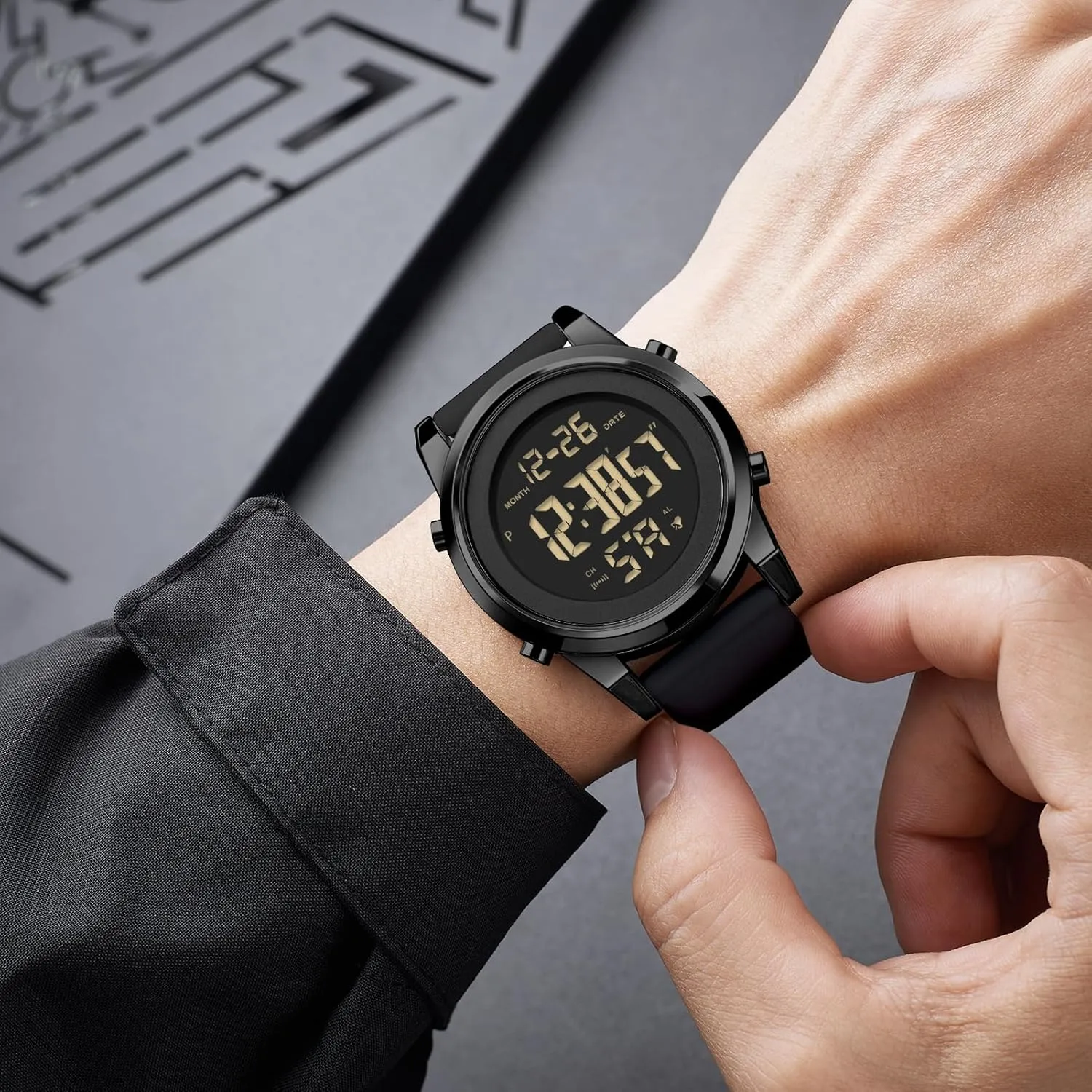 Sport Watch for Men, Waterproof, Tactical Diving favor ornament average resist Watch Military Digital 