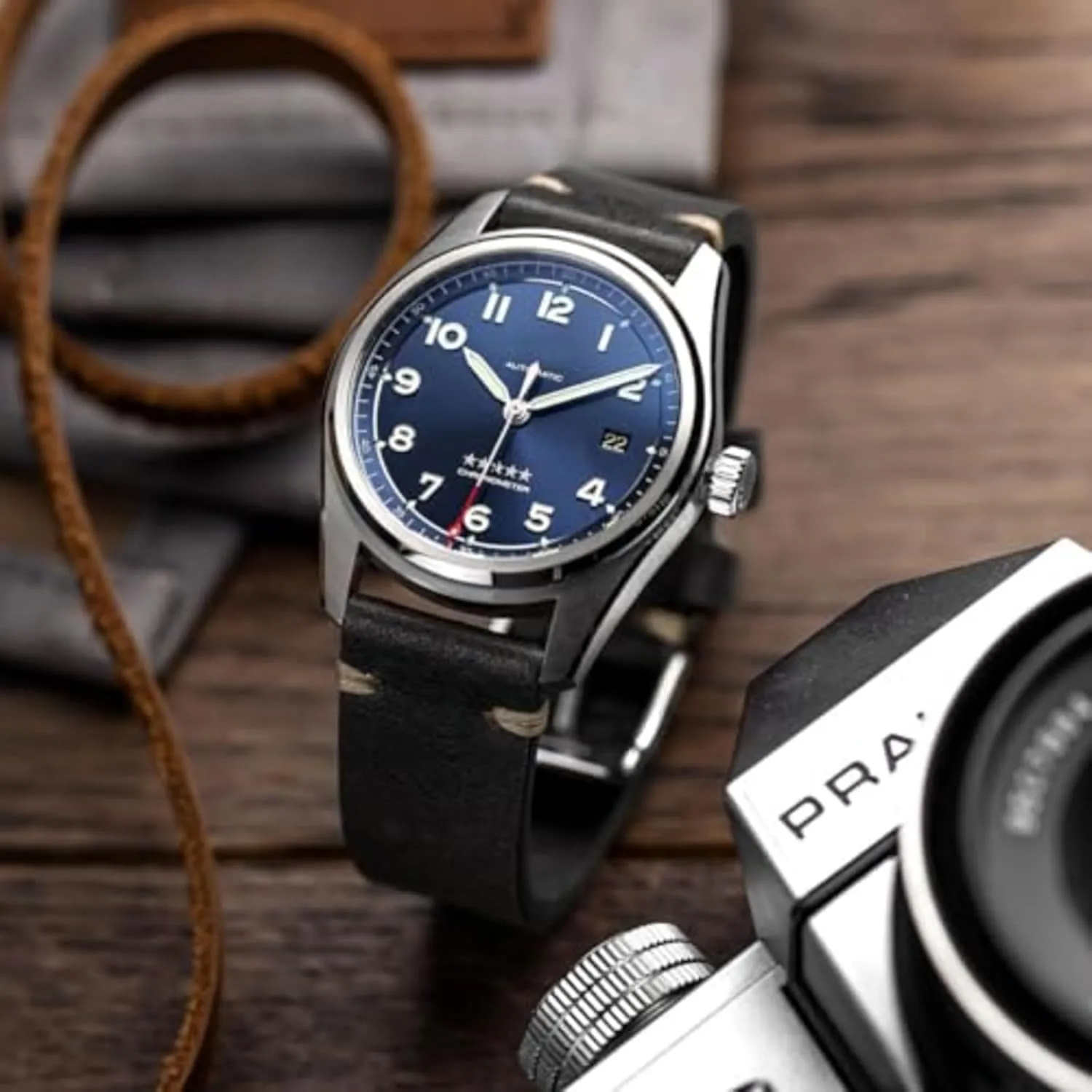 stitching. Easy to Fit - 18mm, 19mm, 20mm, 21mm, 22mm Vintage Simple Handmade Certified Genuine Italian Leather Replacement Watch Strap. Stylish and Durable nylon Mens Wristwatch Strap. Simple double 