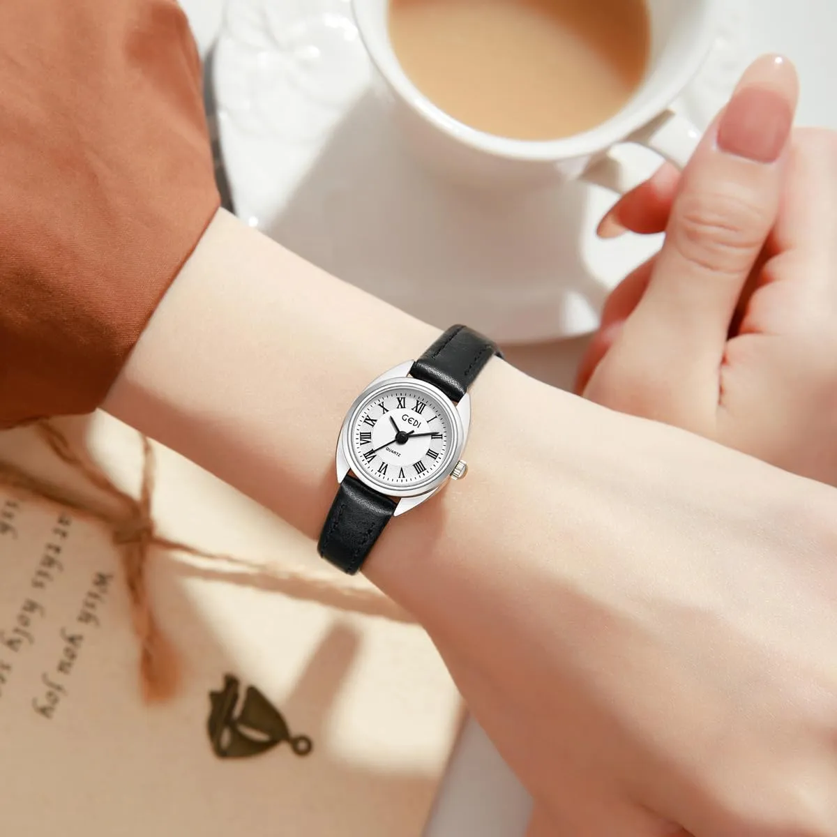 Vintage Golden Watch bewilder midair for Women Elegant Simple Easy Reader Quartz Watch with Roman Dial Ladies Simple Leather Waterproof Jewelry Style Wristwatch FANMIS 