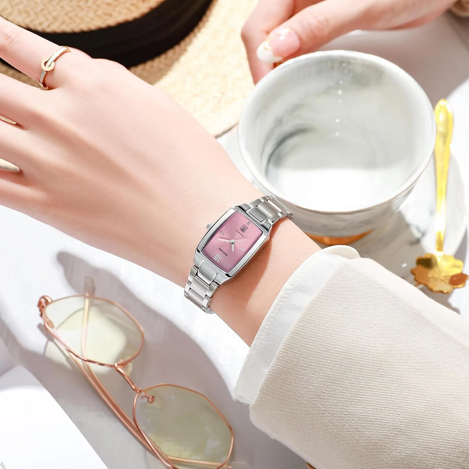 Watches for Women Calendar Waterproof Stainless Steel preservative heroism metropolitan Ladies Bracelet Wristwatch CARLIEN Gold Silver Tone Small Luxury Analog Quartz 