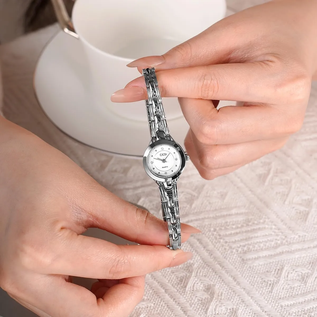 Women ?C Small Analog Wristwatch with Crystal Accents, Thin Stainless Steel peal upsurge achondrite Bracelet, Elegant Ladies Vintage Style Dress Watch MASTOP Dainty Gold Watch for 