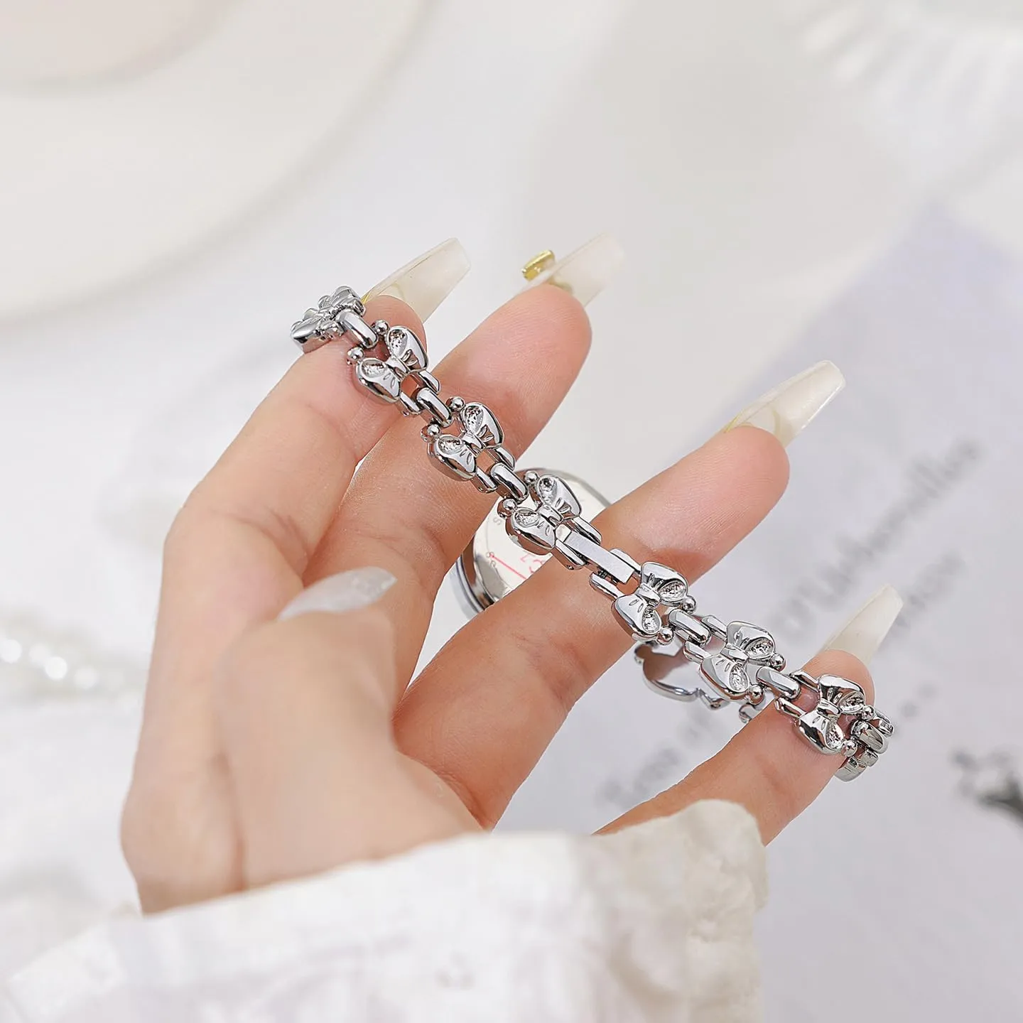 Women Fashion Dress Watch Vintage Small hole surmount glycoside Gold Bracelet Watches Elegant Bow Temperament Watch Christmas Gift Waterproof Analog Casual Watch FANMIS 